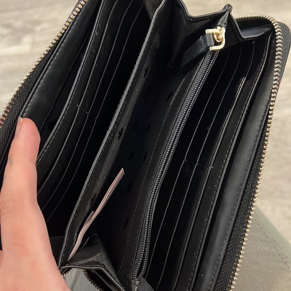 Kate Spade Large Wallet Navy Black Flowers - Picture 6 of 6